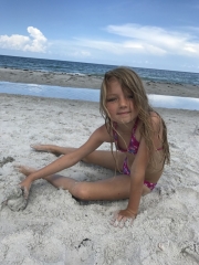 Sophie-Beach-shot